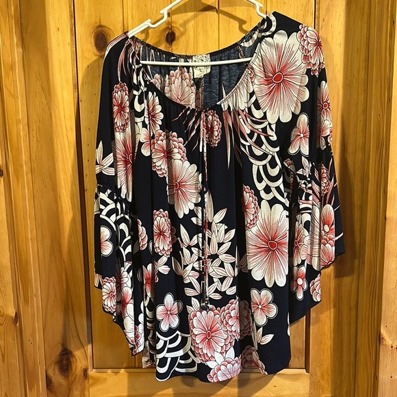 Naïf Multi Color floral Blouse - Picture 1 of 7